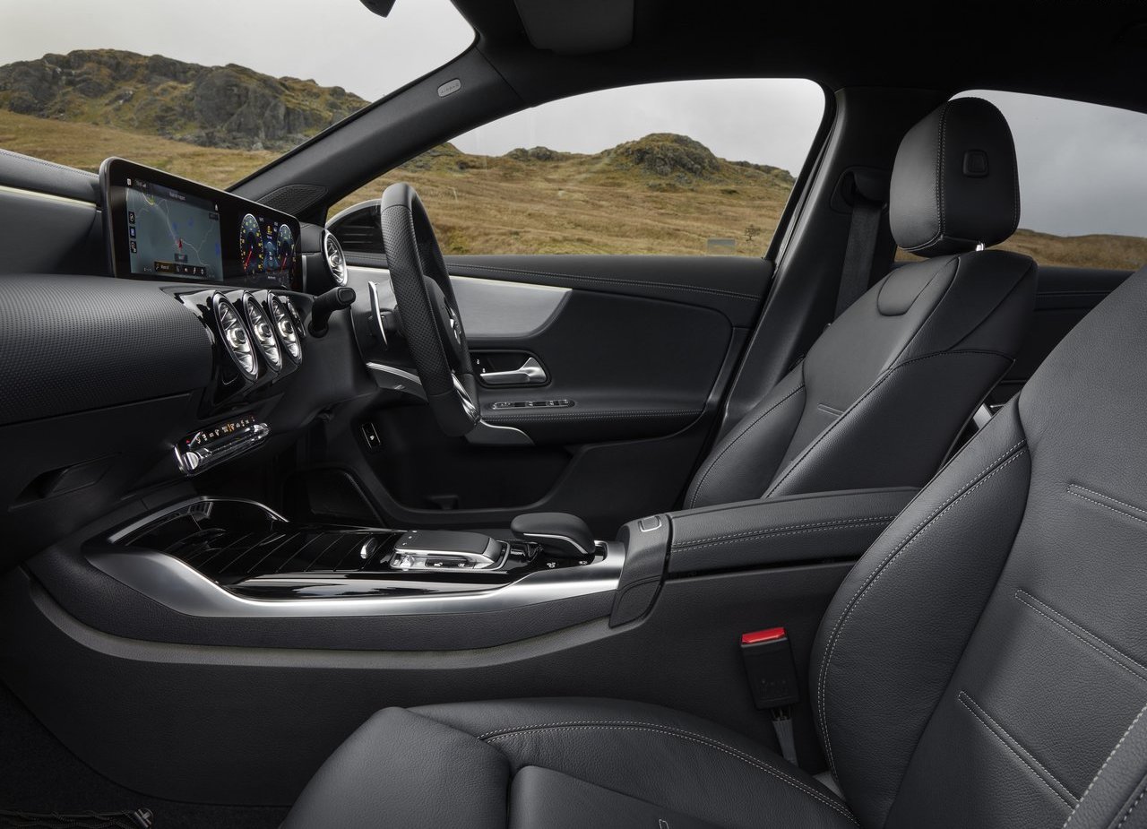 2020 - MERCEDES-AMG A 35 SEDAN UK VERSION, foto 39
