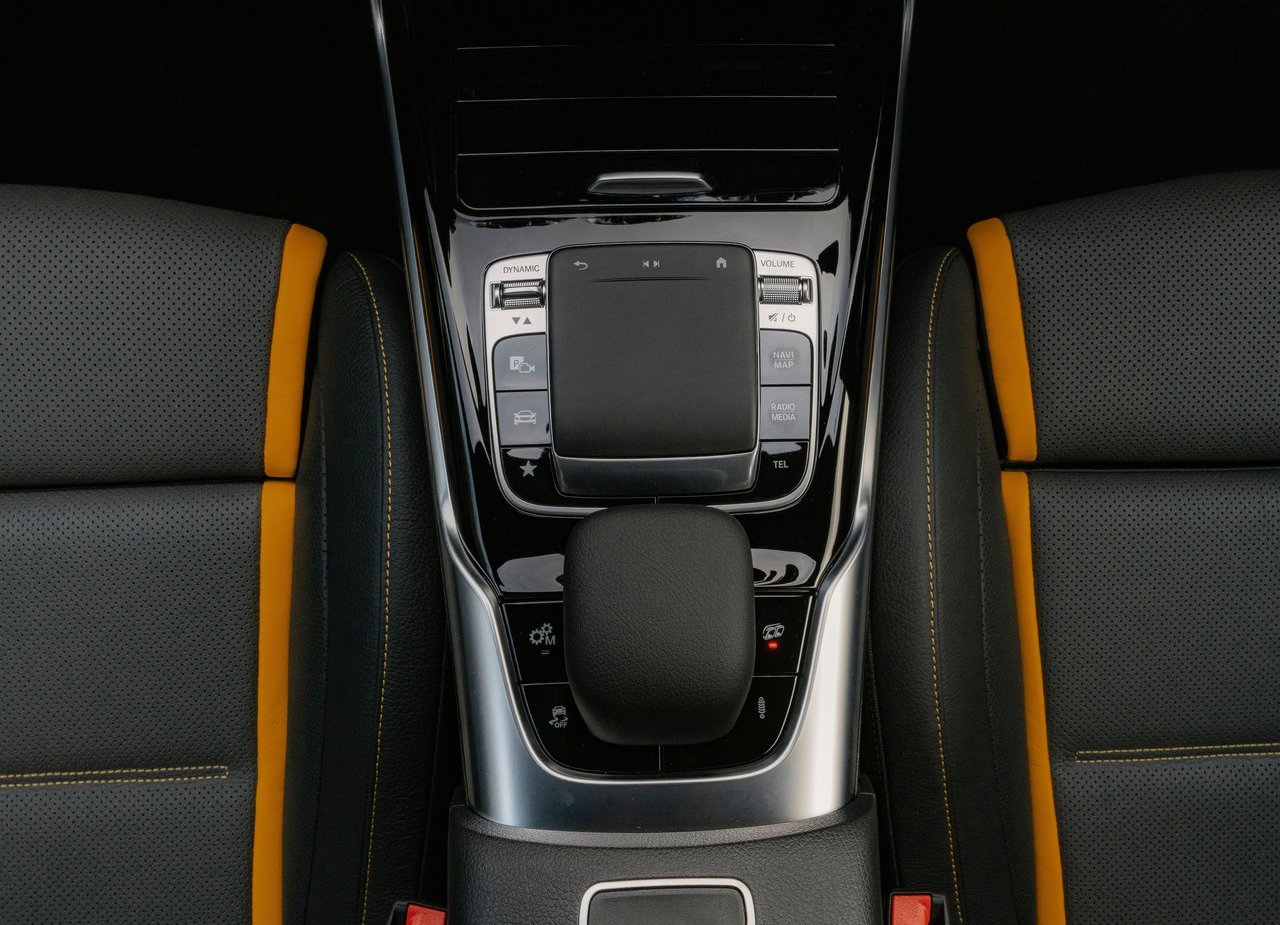 2020 - MERCEDES-AMG A 45 UK VERSION, foto 60