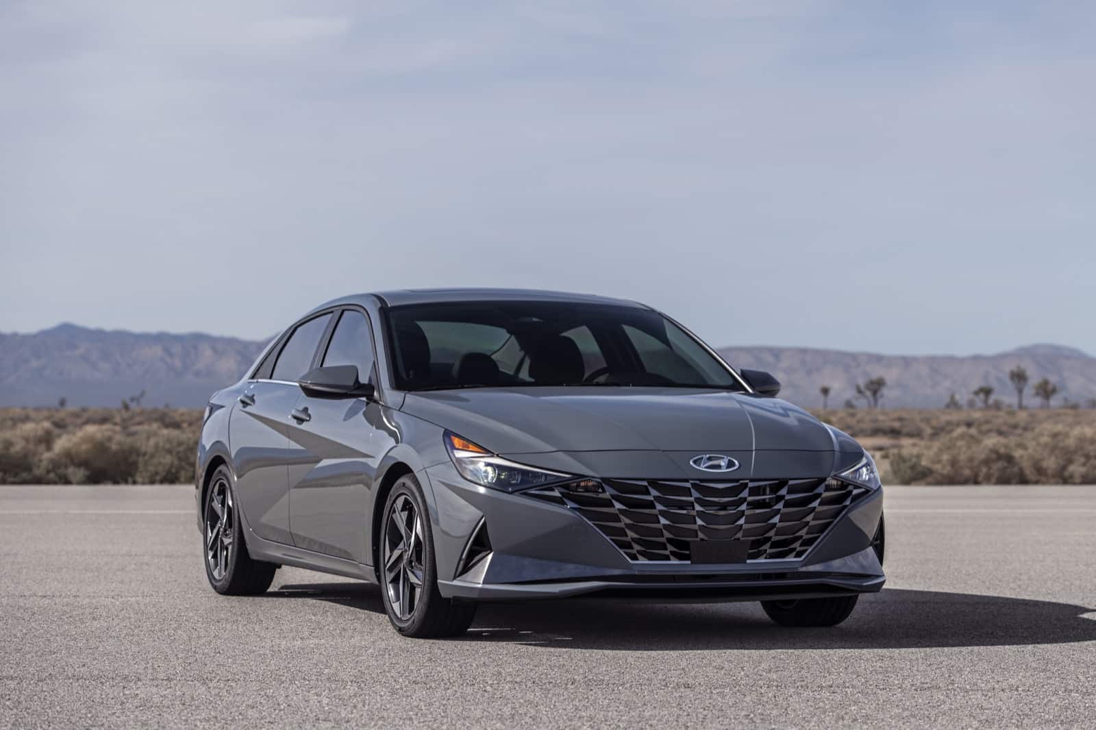 HYUNDAI ELANTRA HYBRID, foto 1