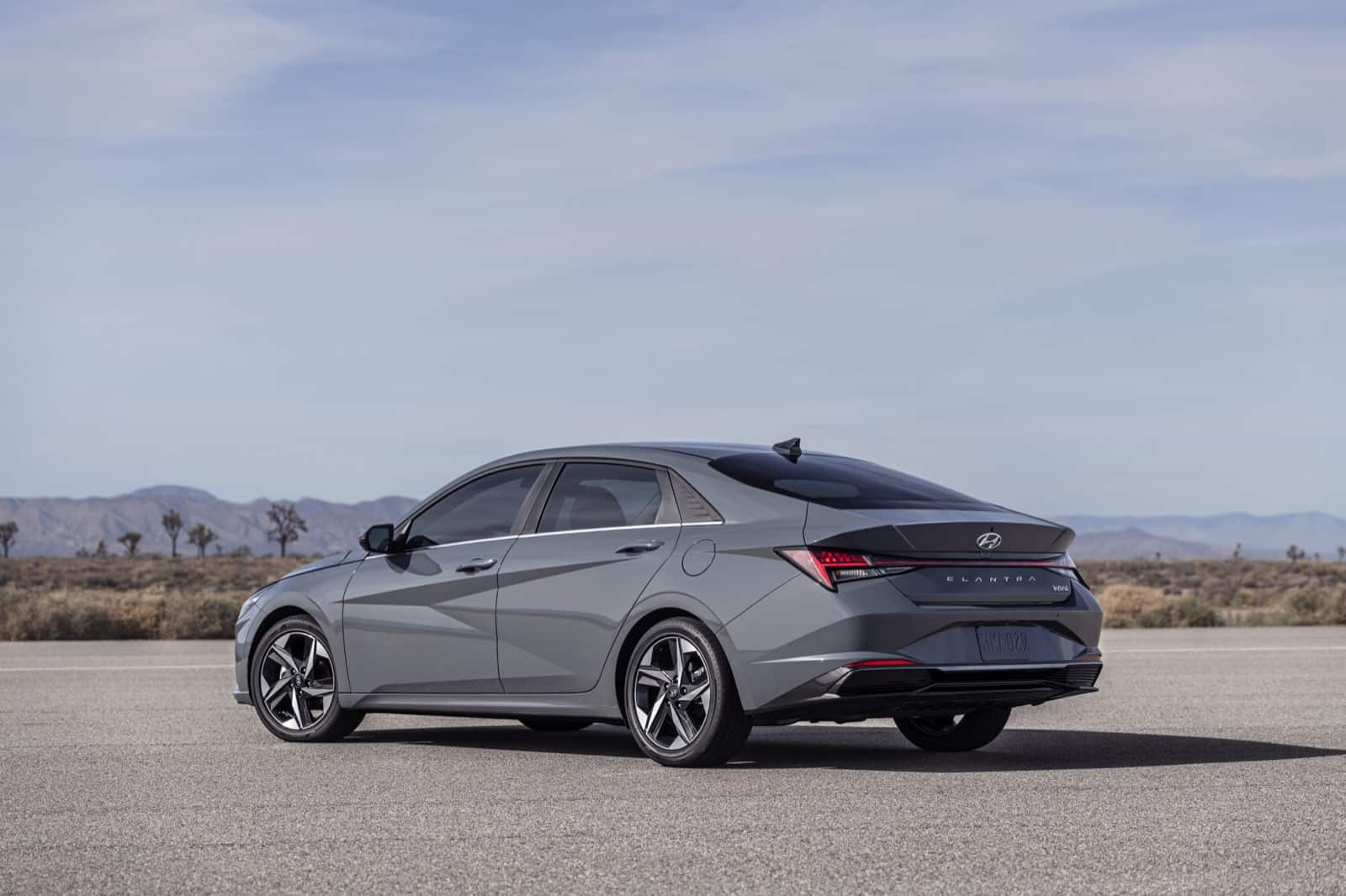 HYUNDAI ELANTRA HYBRID, foto 4