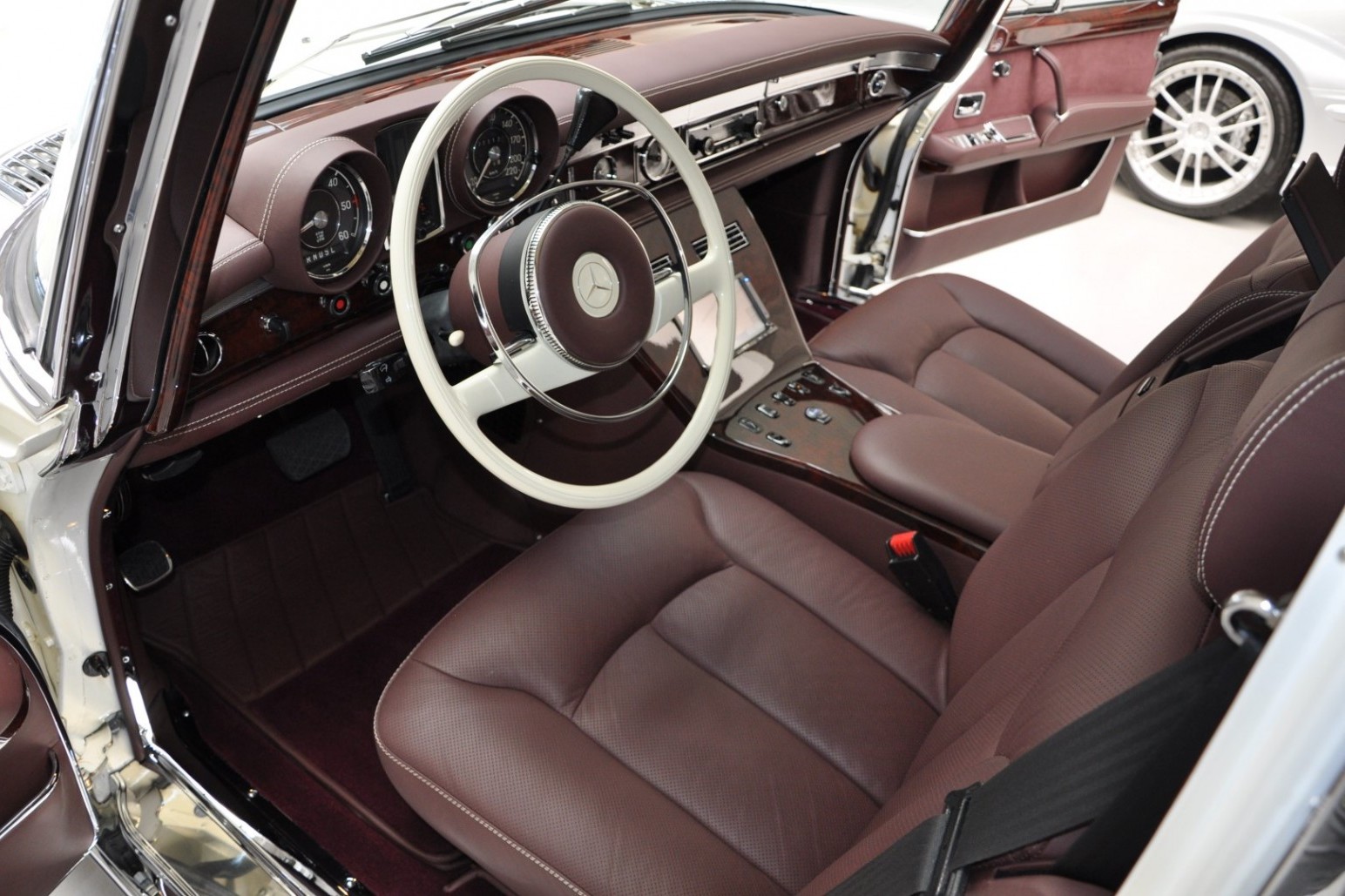 MERCEDES-BENZ 600 PULLMAN MAYBACH, foto 2