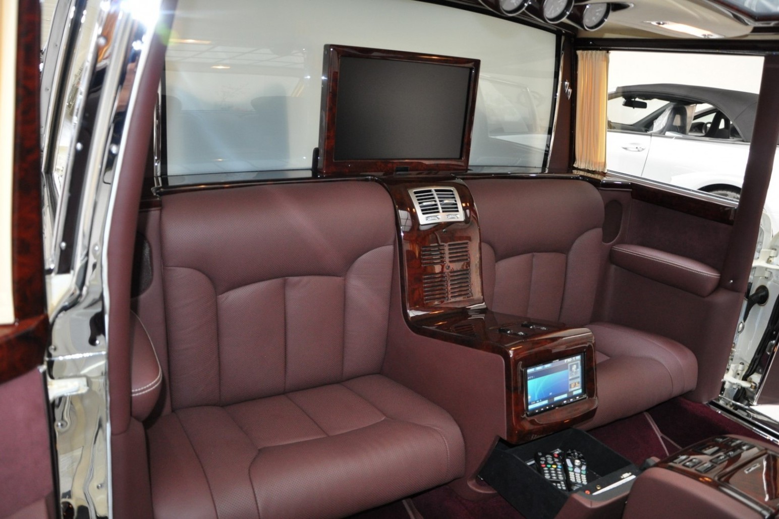 MERCEDES-BENZ 600 PULLMAN MAYBACH, foto 19