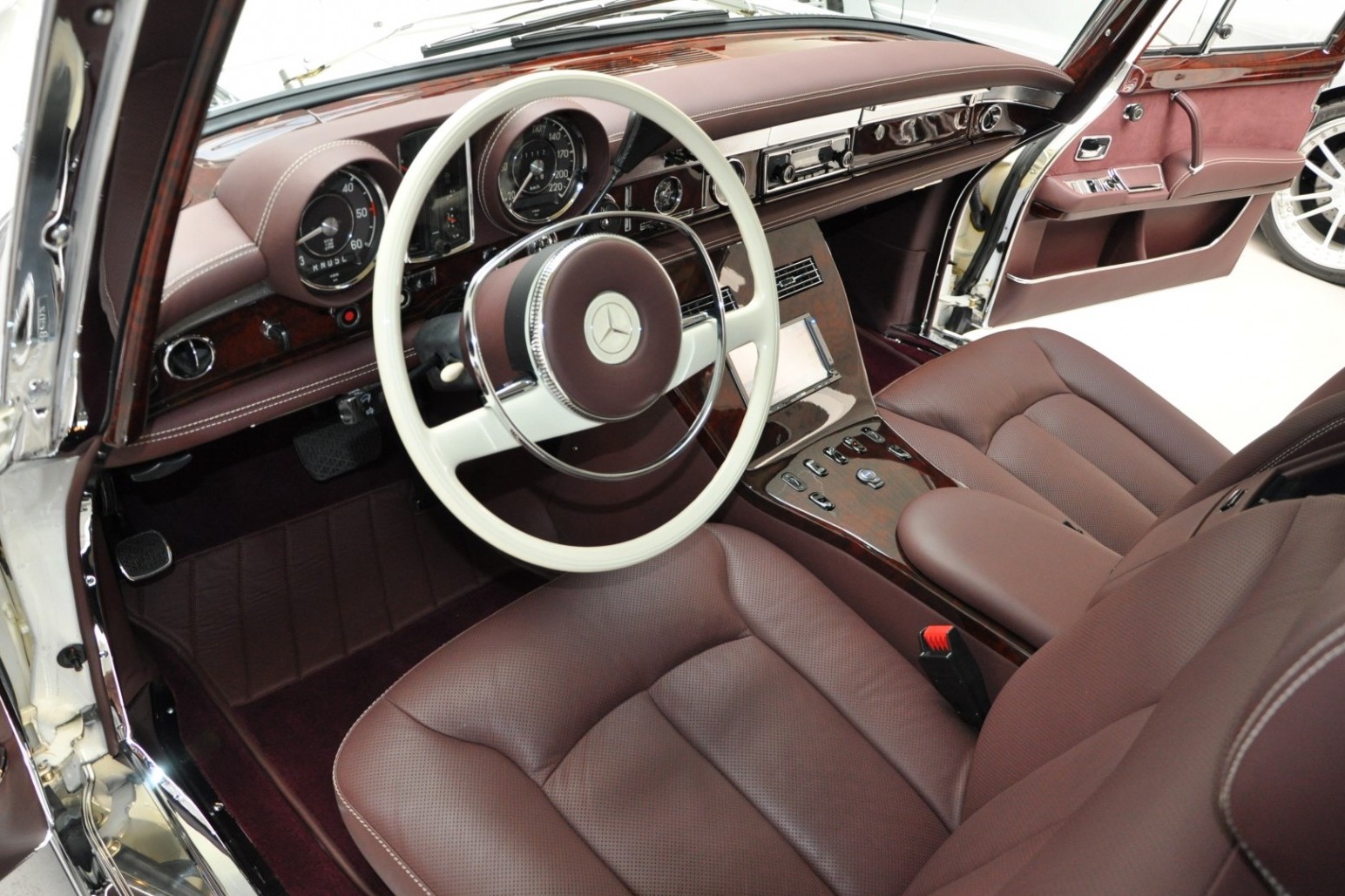 MERCEDES-BENZ 600 PULLMAN MAYBACH, foto 33