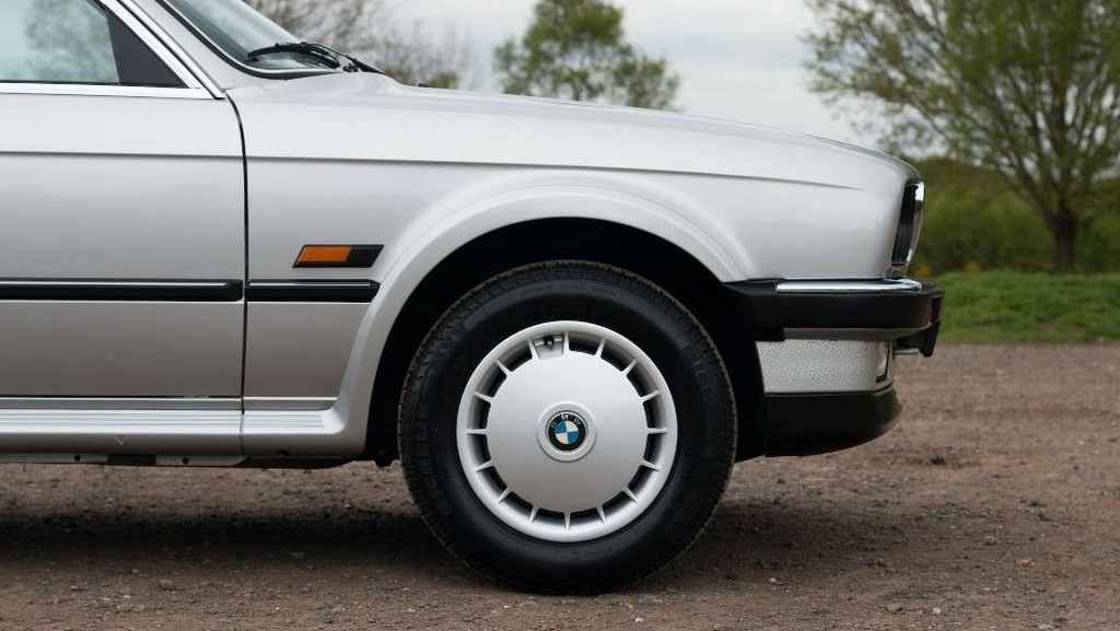 BMW 325iX SEDAN, foto 10