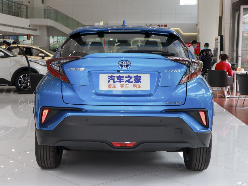 TOYOTA C-HR EV, foto 5