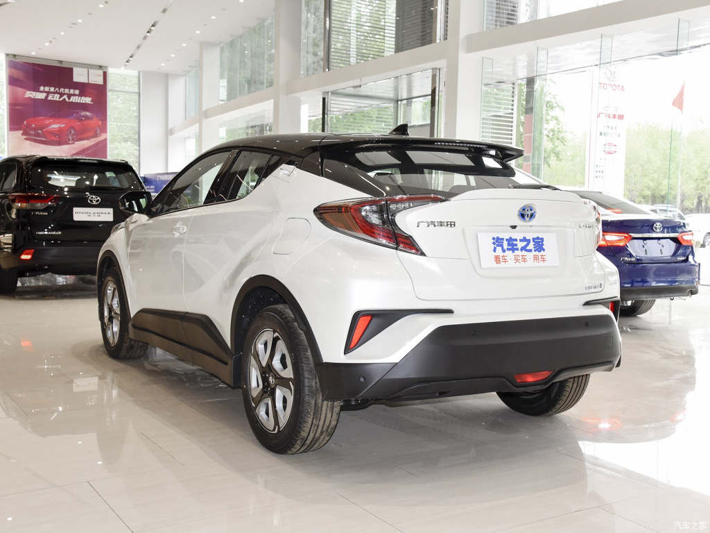 TOYOTA C-HR EV, foto 11