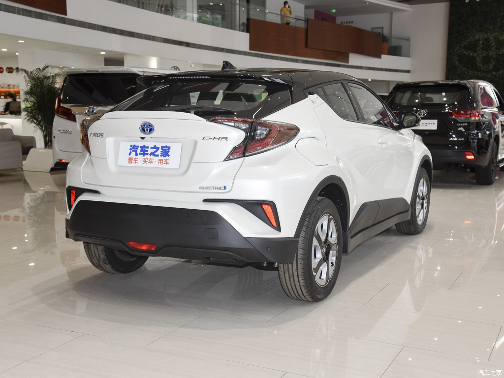 TOYOTA C-HR EV, foto 13