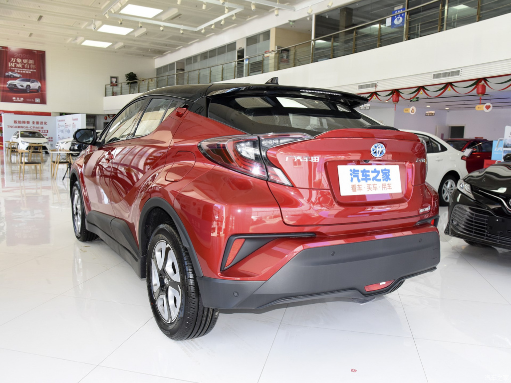 TOYOTA C-HR EV, foto 18