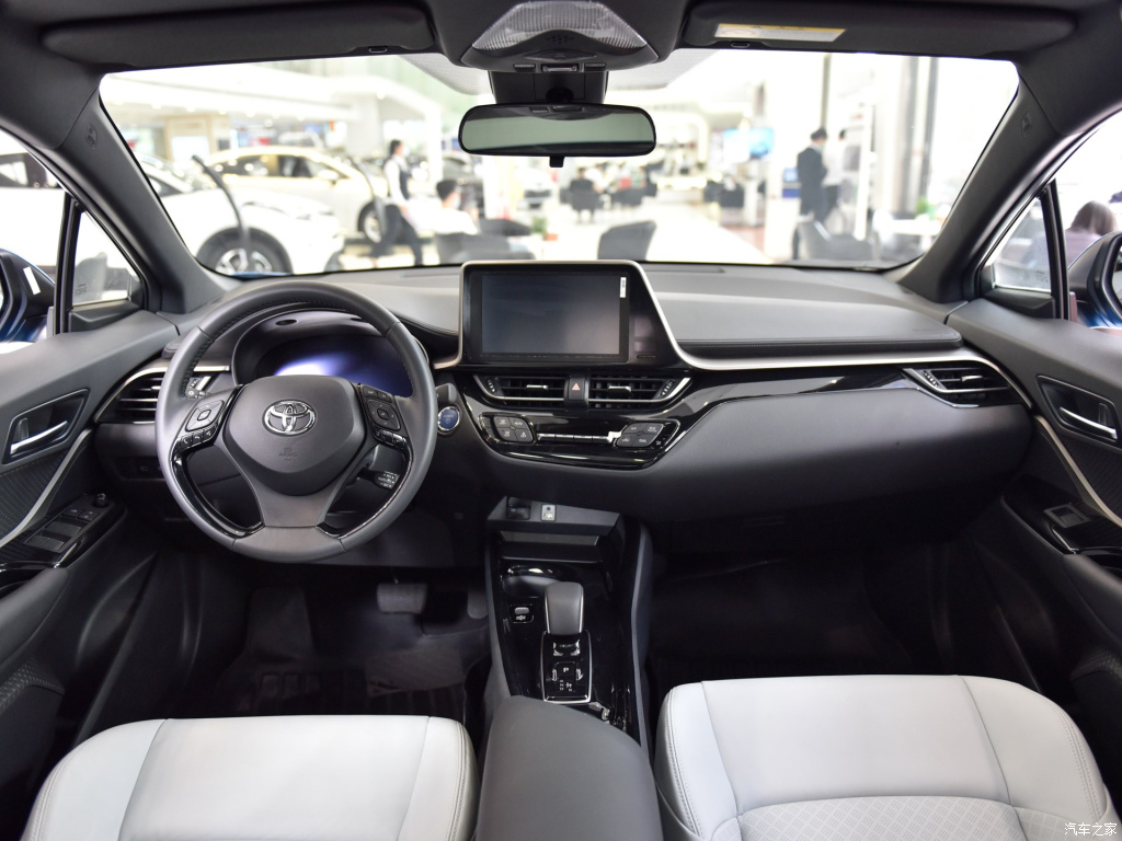 TOYOTA C-HR EV, foto 28
