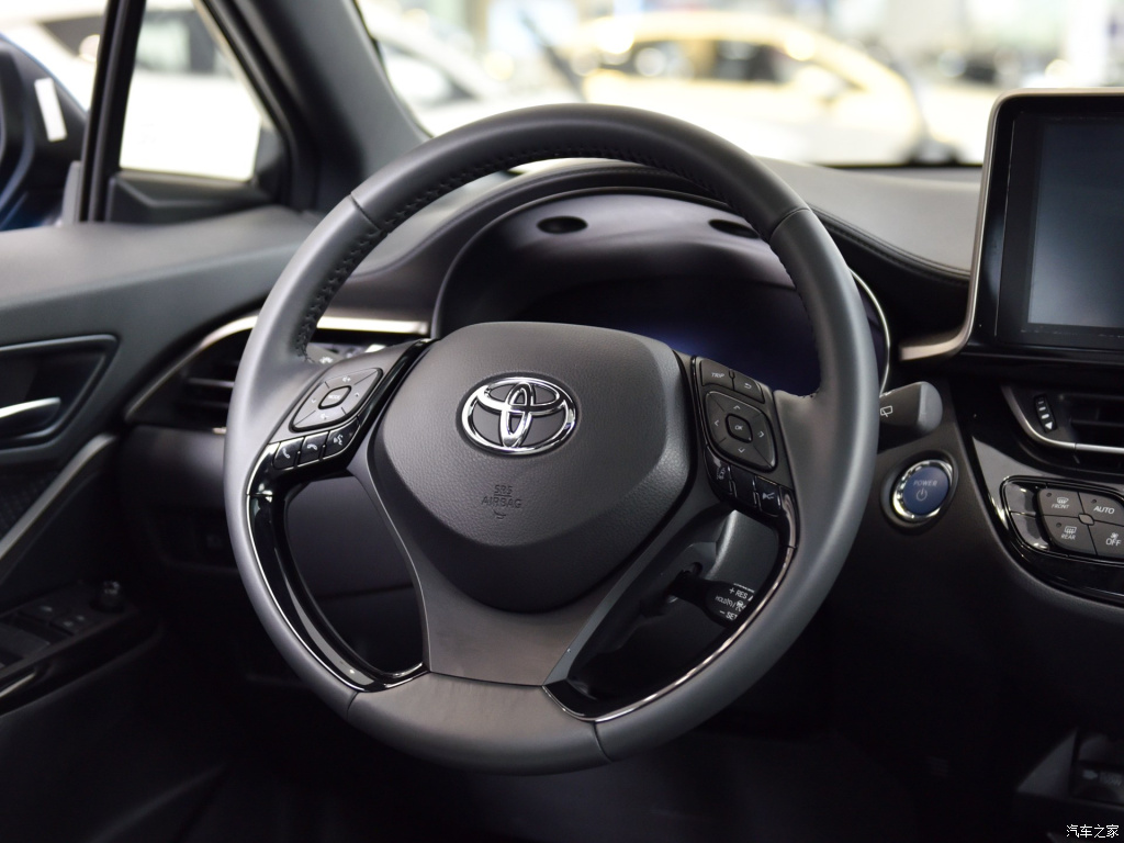 TOYOTA C-HR EV, foto 29