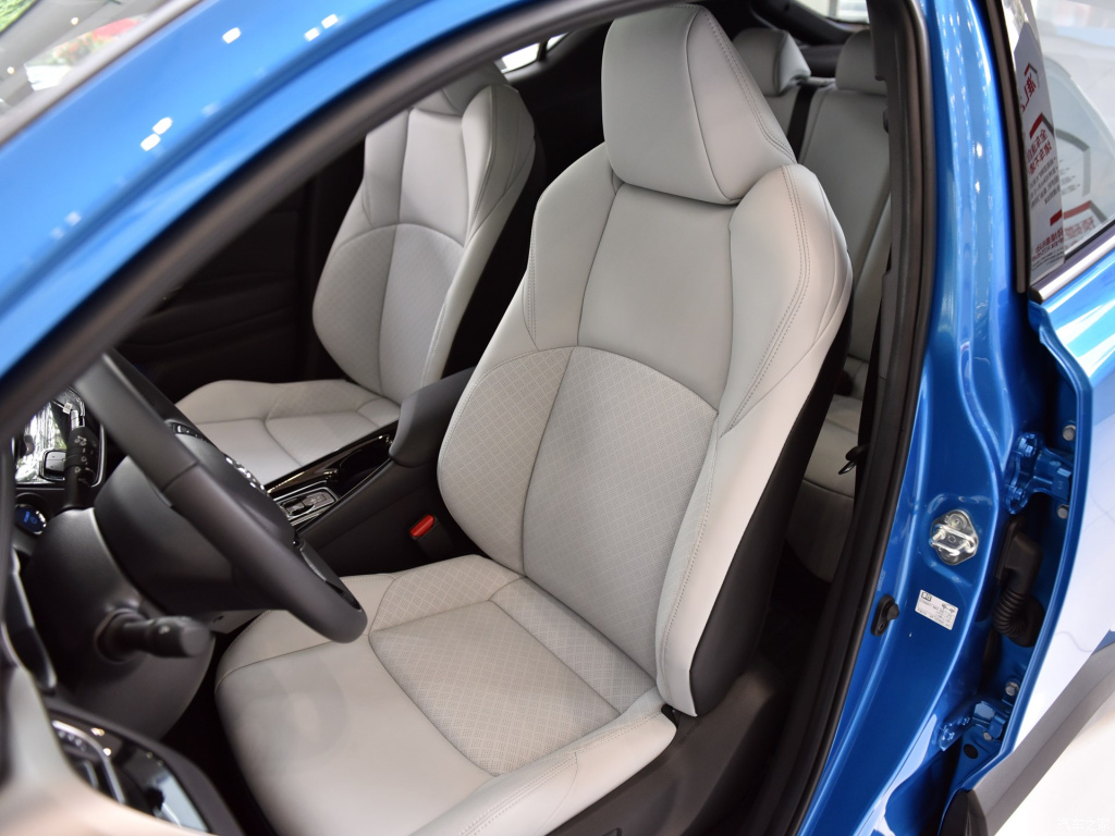 TOYOTA C-HR EV, foto 65