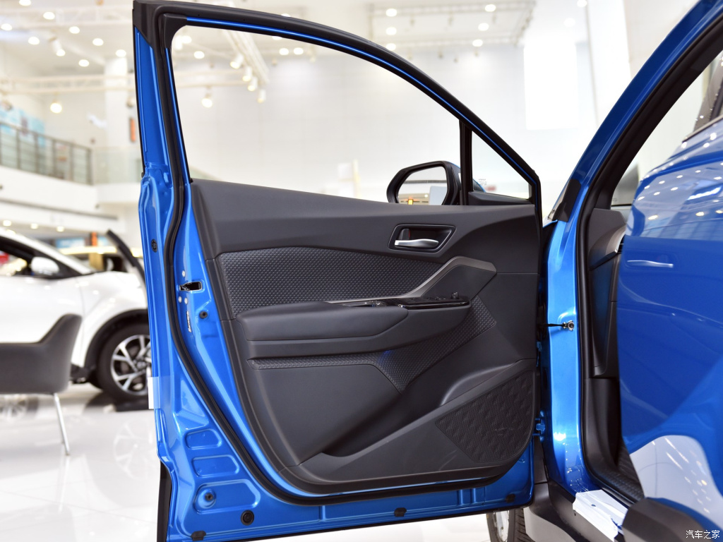 TOYOTA C-HR EV, foto 67
