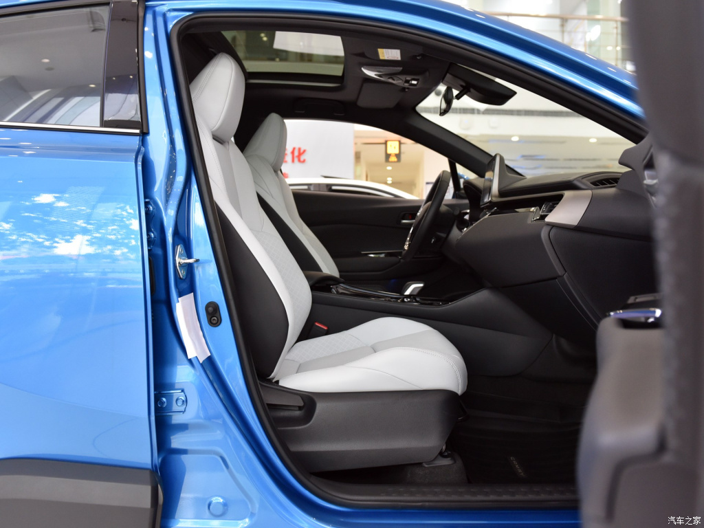 TOYOTA C-HR EV, foto 88