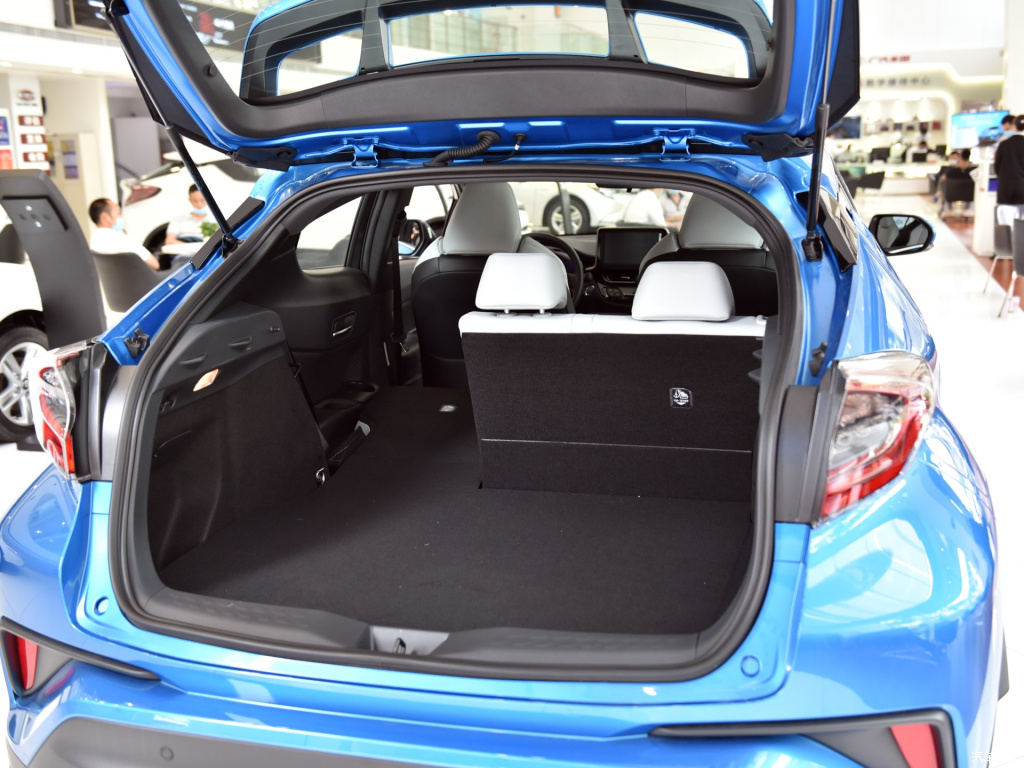 TOYOTA C-HR EV, foto 100