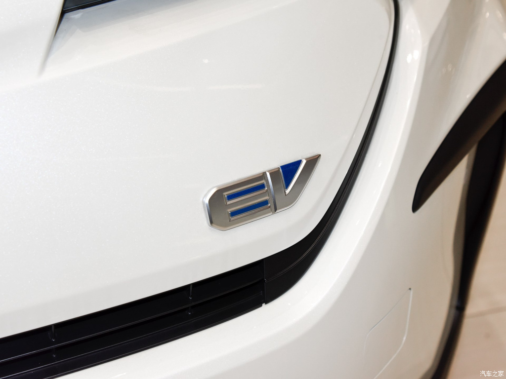 TOYOTA C-HR EV, foto 123