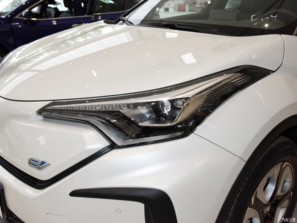 TOYOTA C-HR EV, foto 126