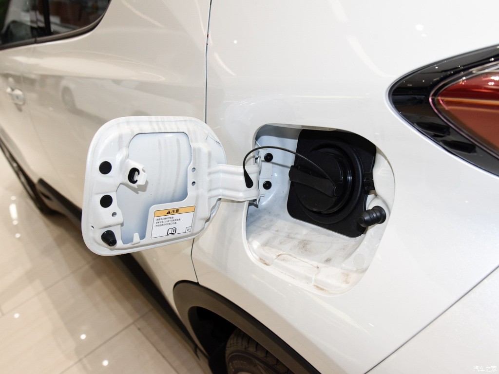 TOYOTA C-HR EV, foto 138