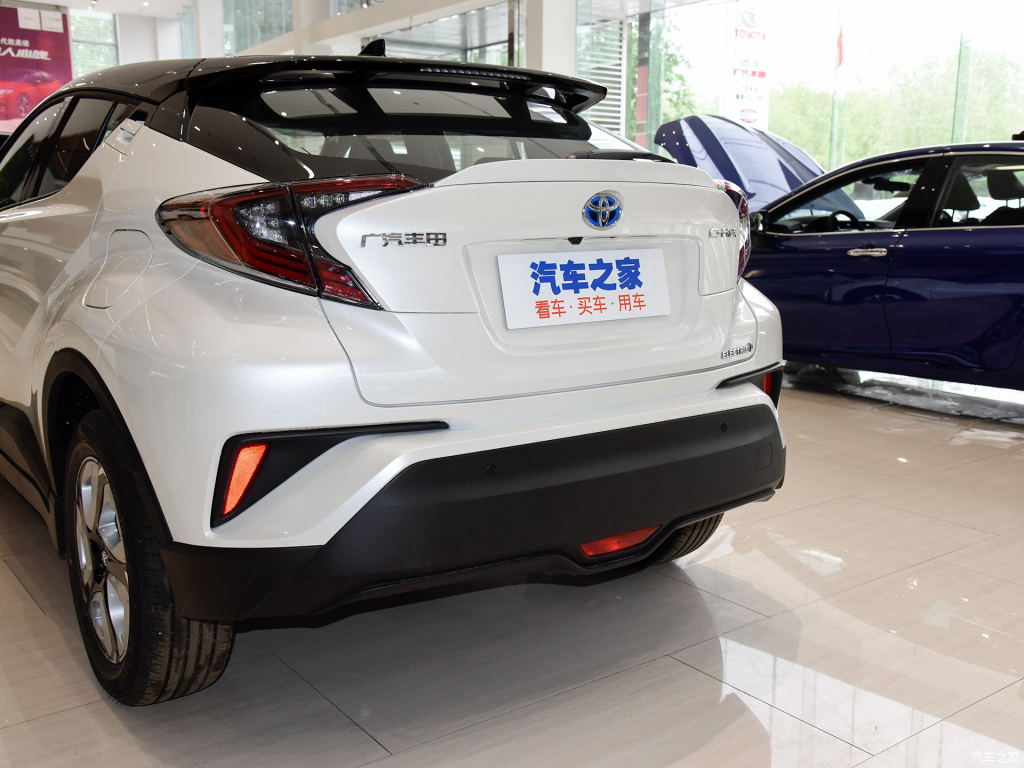 TOYOTA C-HR EV, foto 144