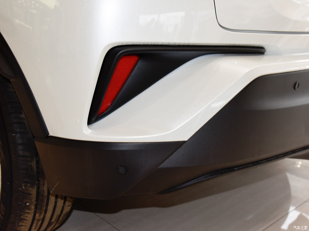TOYOTA C-HR EV, foto 146