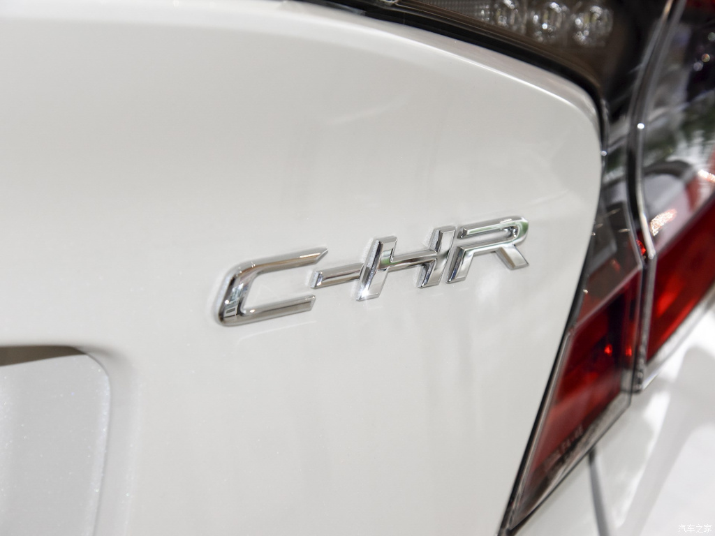 TOYOTA C-HR EV, foto 152