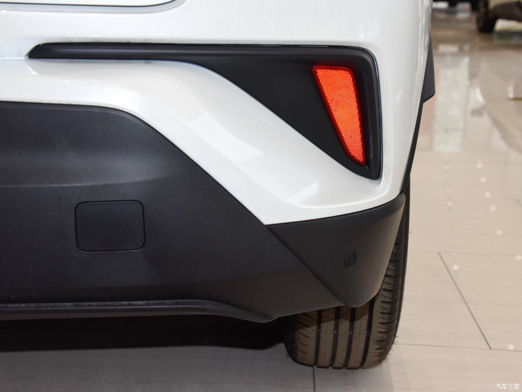 TOYOTA C-HR EV, foto 155