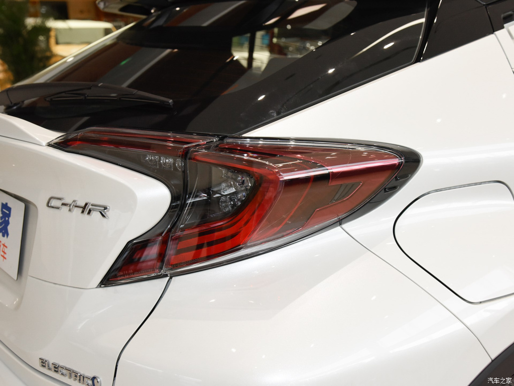 TOYOTA C-HR EV, foto 156