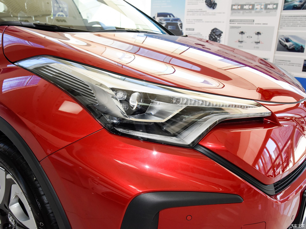 TOYOTA C-HR EV, foto 165