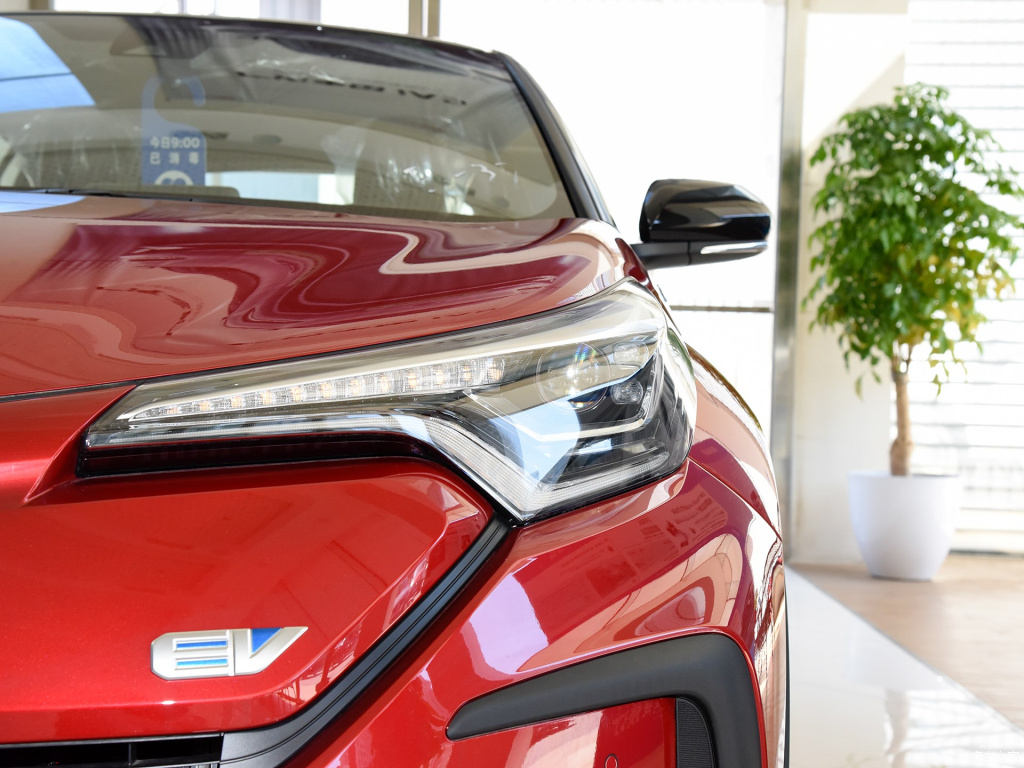 TOYOTA C-HR EV, foto 171