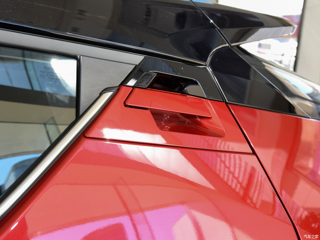 TOYOTA C-HR EV, foto 184