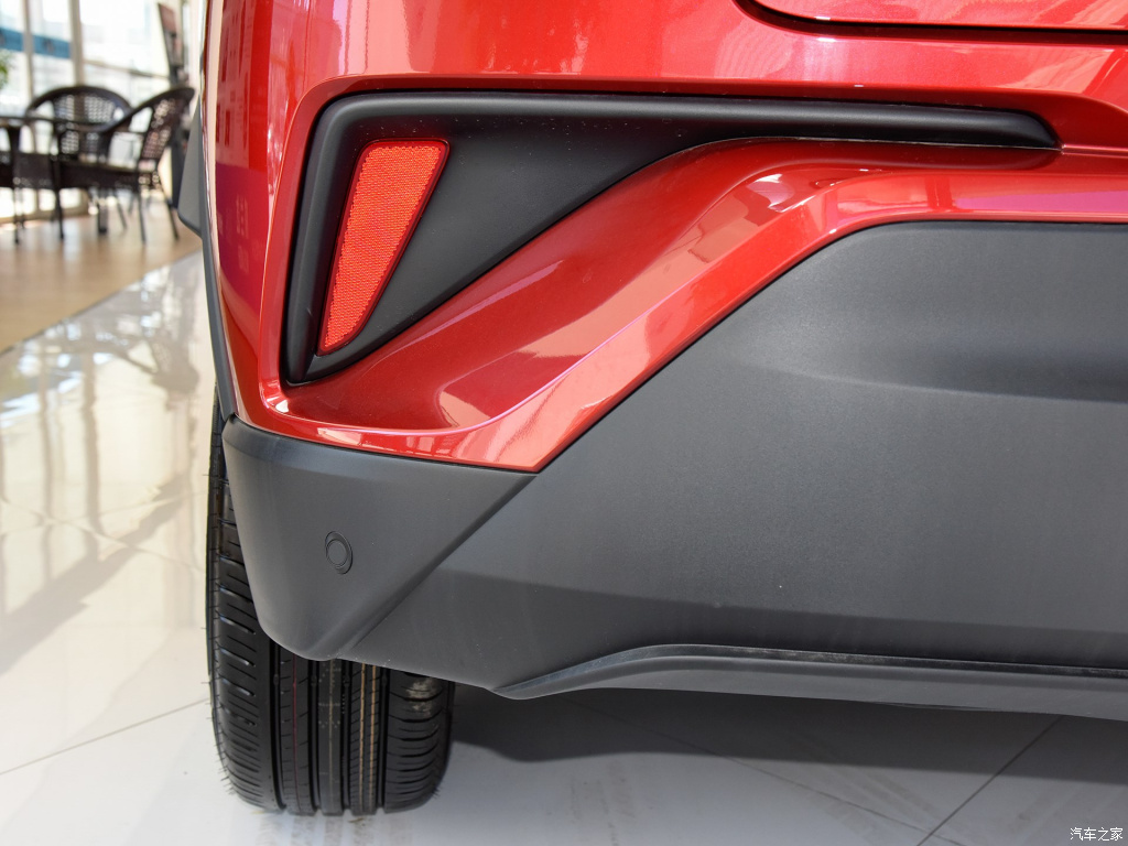 TOYOTA C-HR EV, foto 190