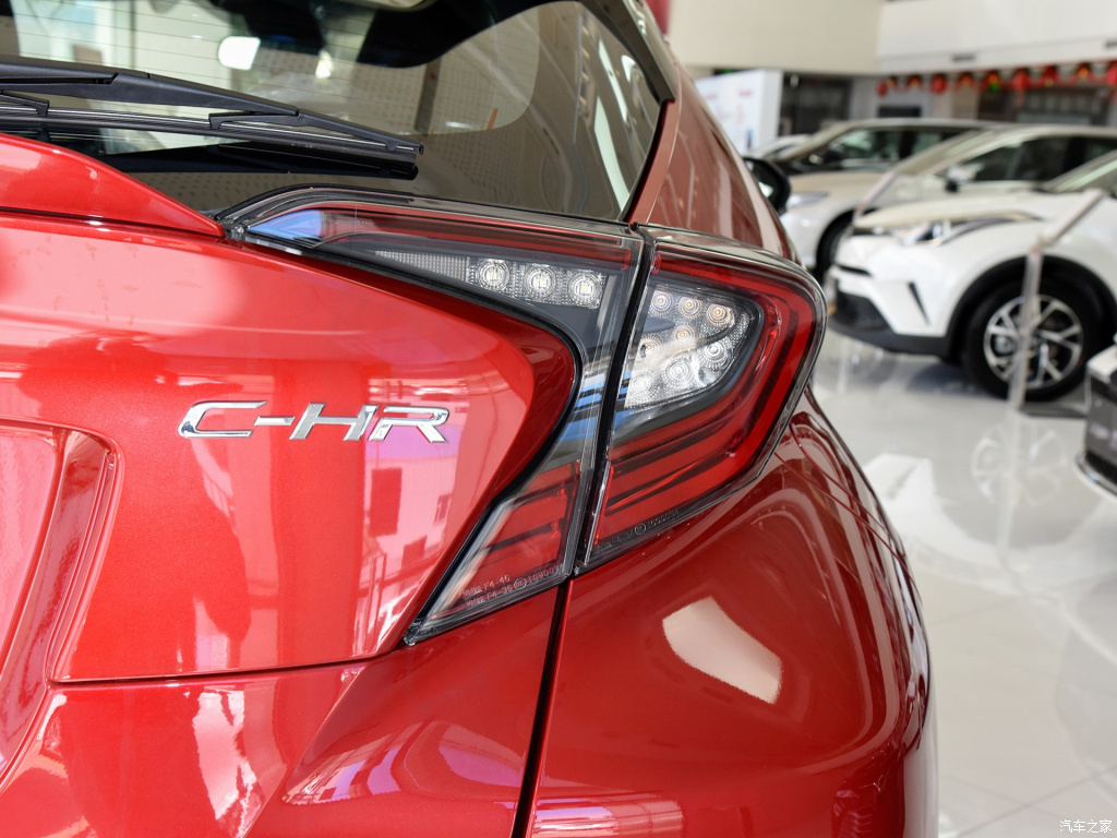 TOYOTA C-HR EV, foto 196