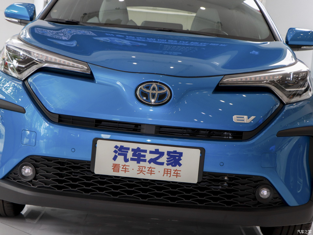 TOYOTA C-HR EV, foto 215
