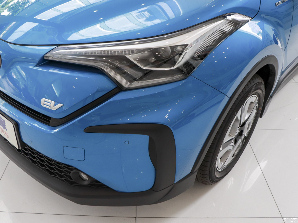 TOYOTA C-HR EV, foto 218
