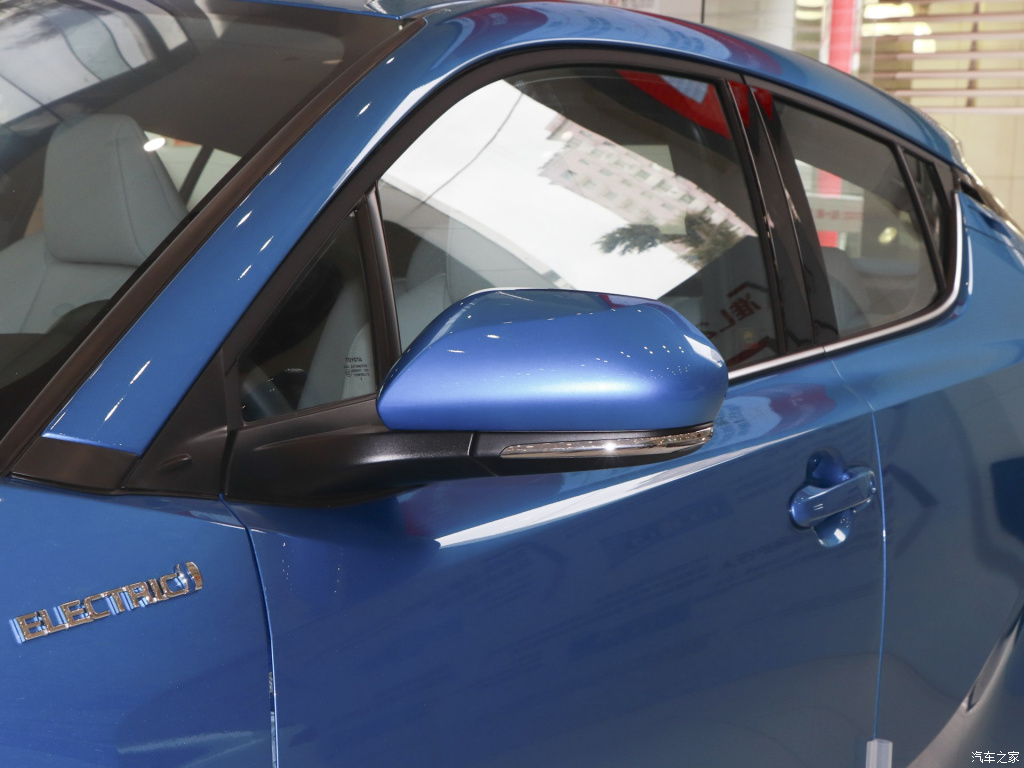 TOYOTA C-HR EV, foto 226