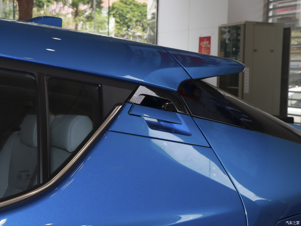 TOYOTA C-HR EV, foto 229