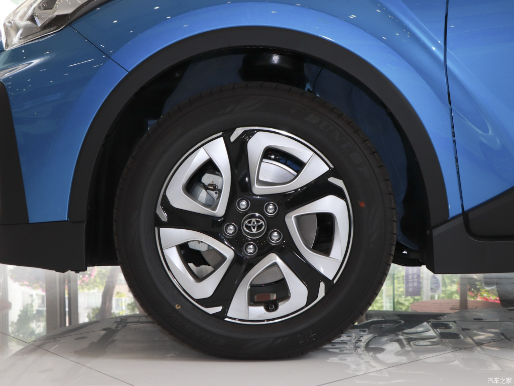 TOYOTA C-HR EV, foto 234