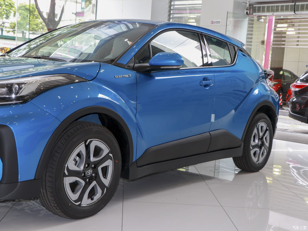 TOYOTA C-HR EV, foto 237