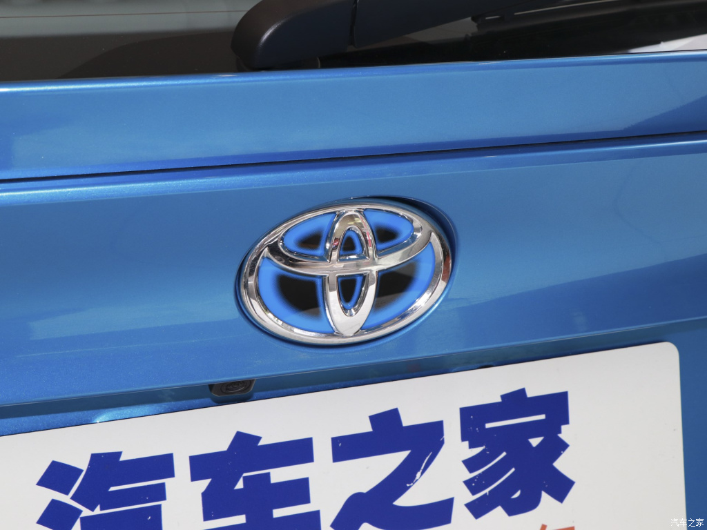 TOYOTA C-HR EV, foto 246