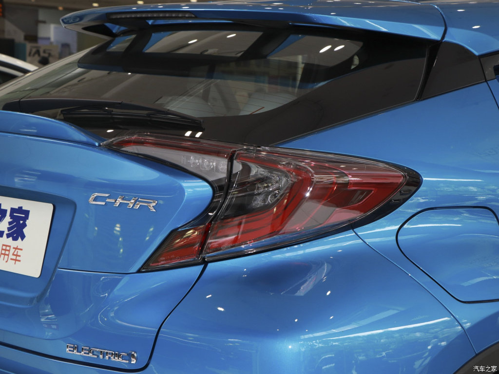 TOYOTA C-HR EV, foto 251
