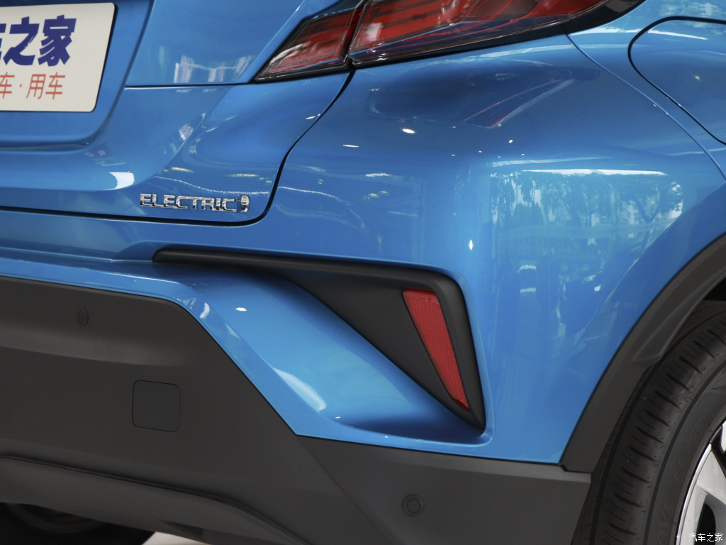 TOYOTA C-HR EV, foto 253