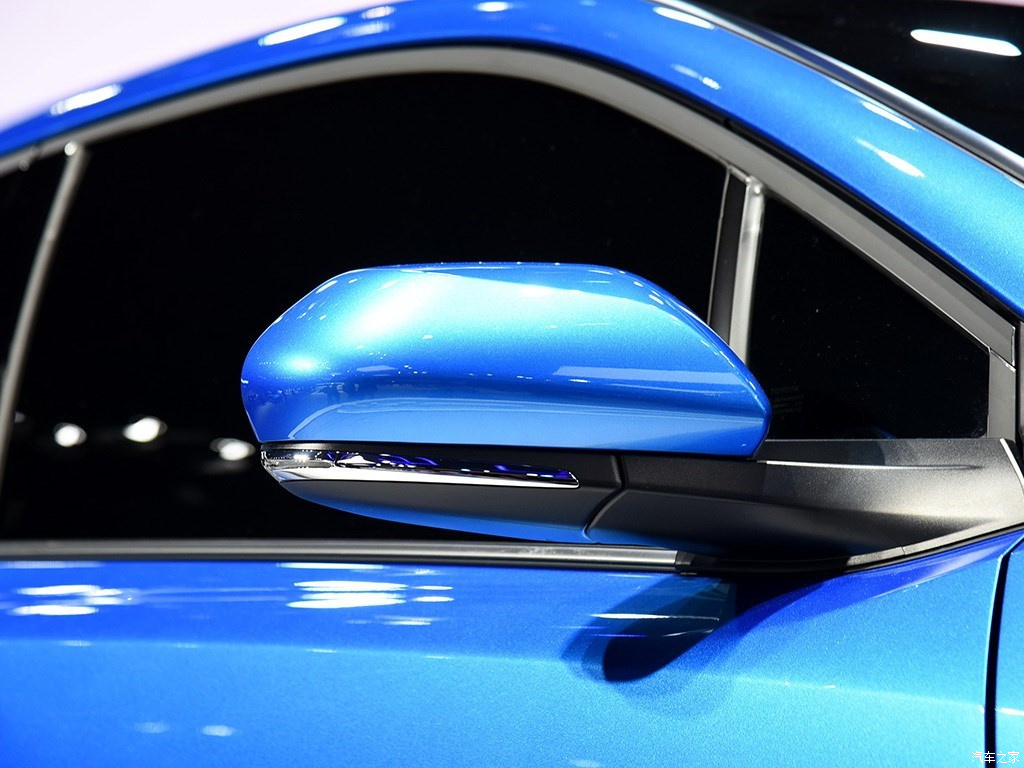 TOYOTA C-HR EV, foto 261