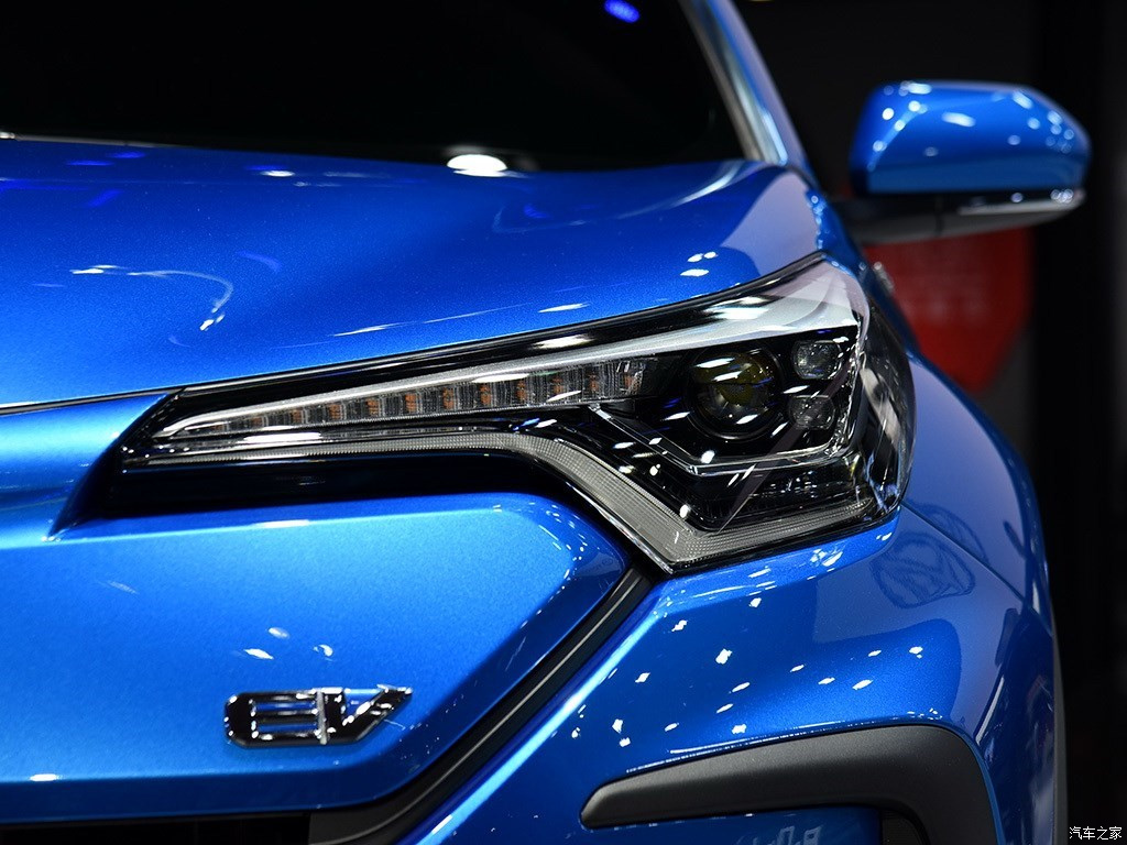 TOYOTA C-HR EV, foto 270