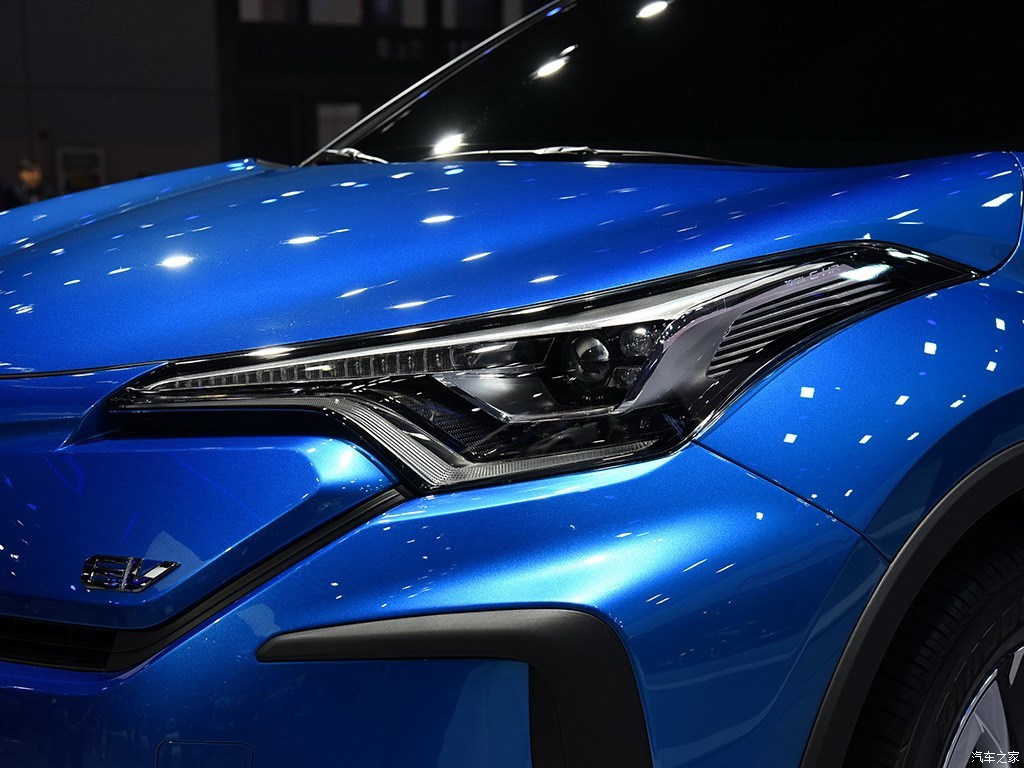 TOYOTA C-HR EV, foto 274