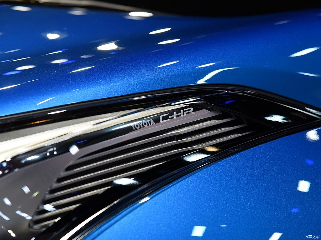 TOYOTA C-HR EV, foto 276