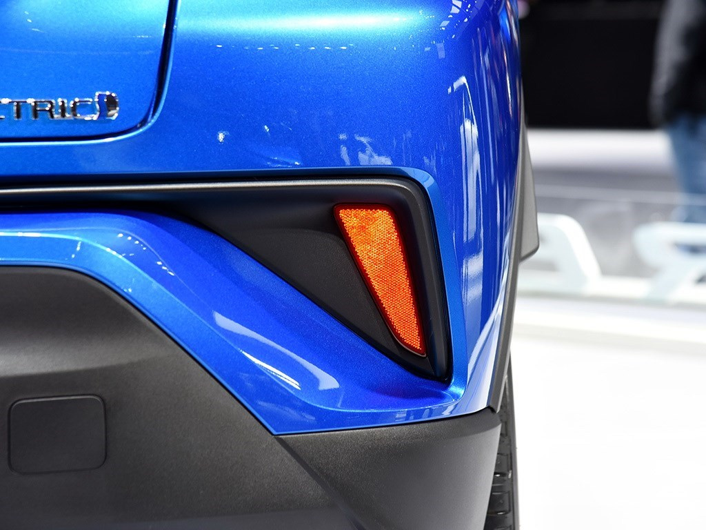TOYOTA C-HR EV, foto 299