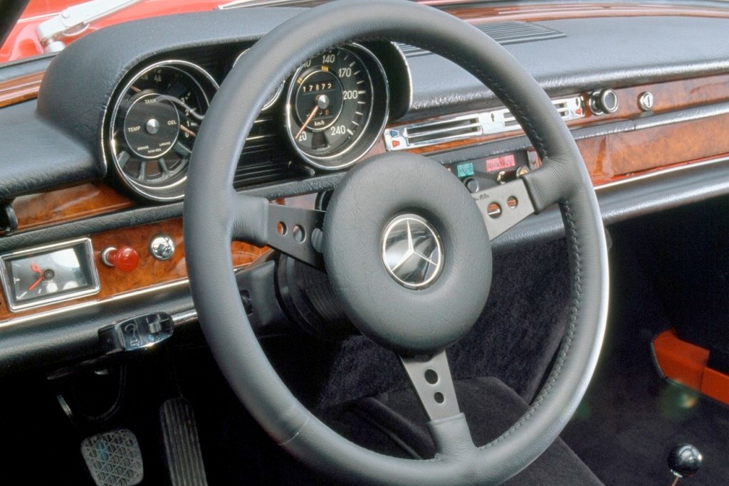 MERCEDES-BENZ 300 SEL 6.8 AMG, foto 29