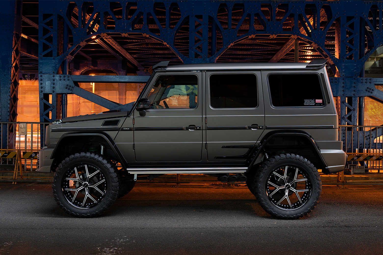 MERCEDES-BENZ G BLACK BISON BY WALD, foto 4