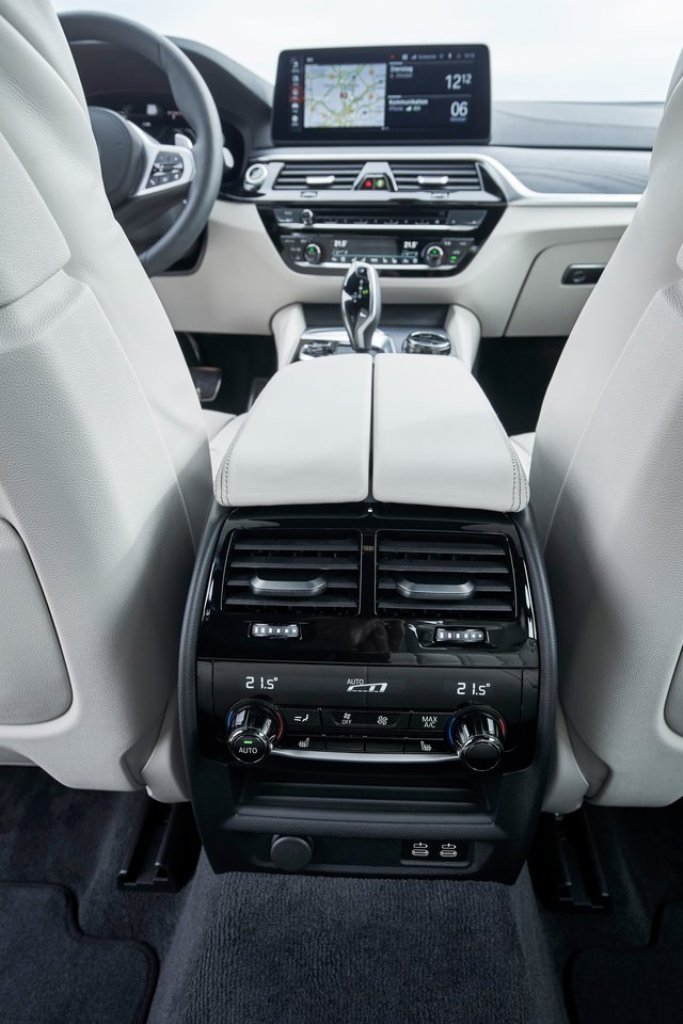 BMW 6 SERIES GRAN TURISMO, foto 114