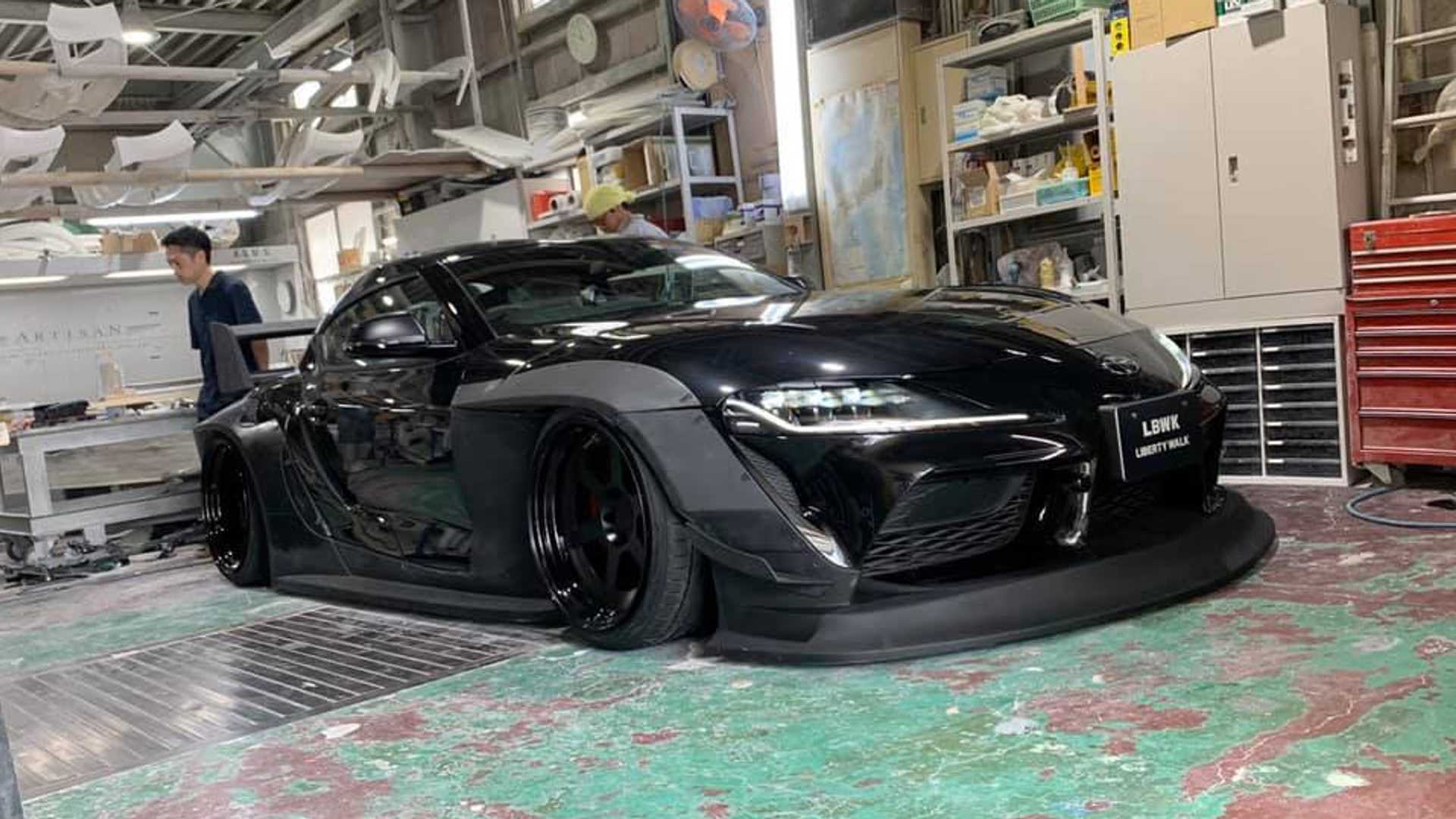 TOYOTA SUPRA BY LIBERTY WALK, foto 3