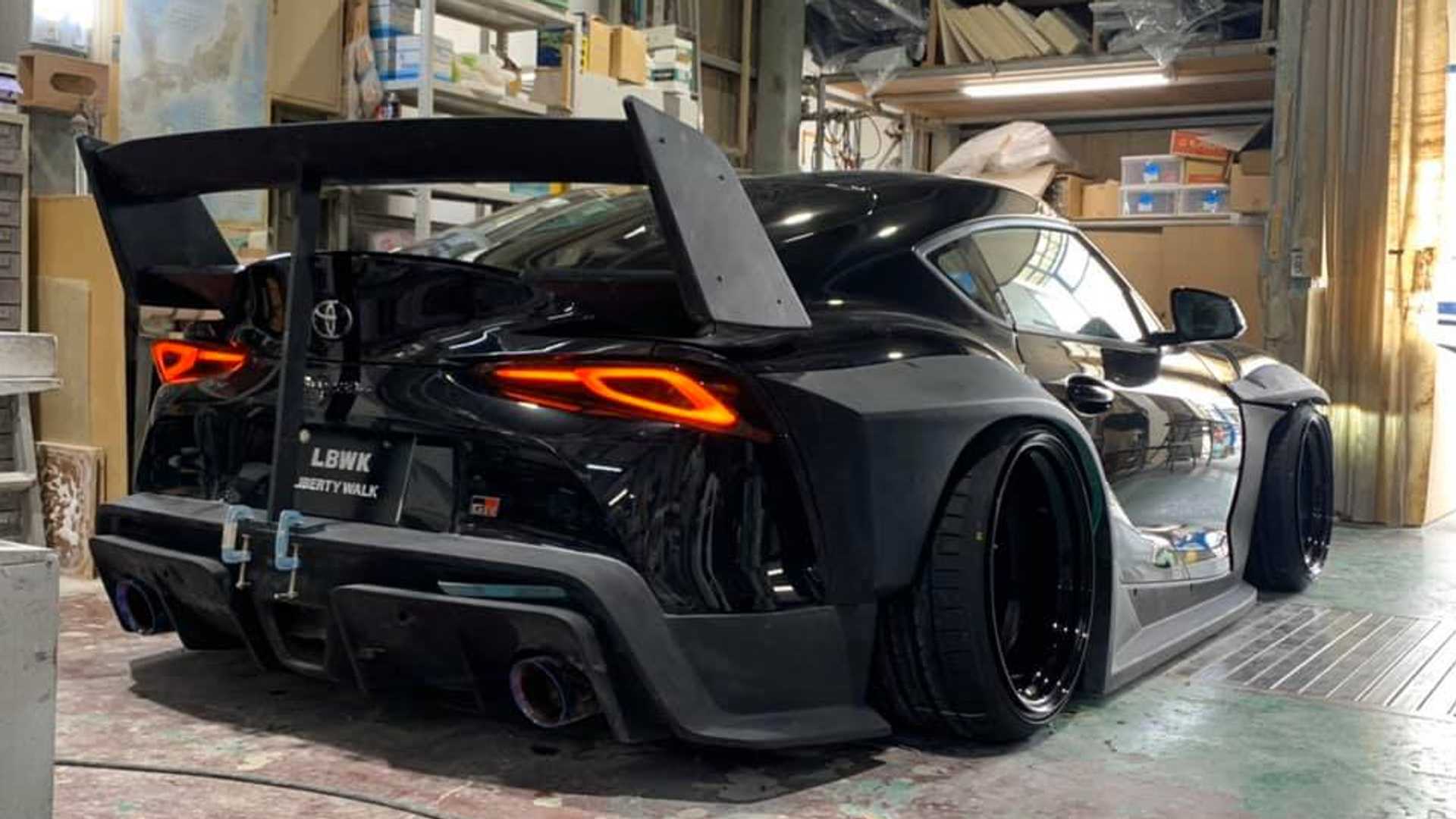 TOYOTA SUPRA BY LIBERTY WALK, foto 6